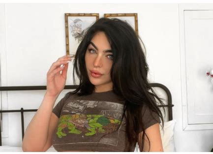 Emily Rinaudo Net Worth, Height and Age .